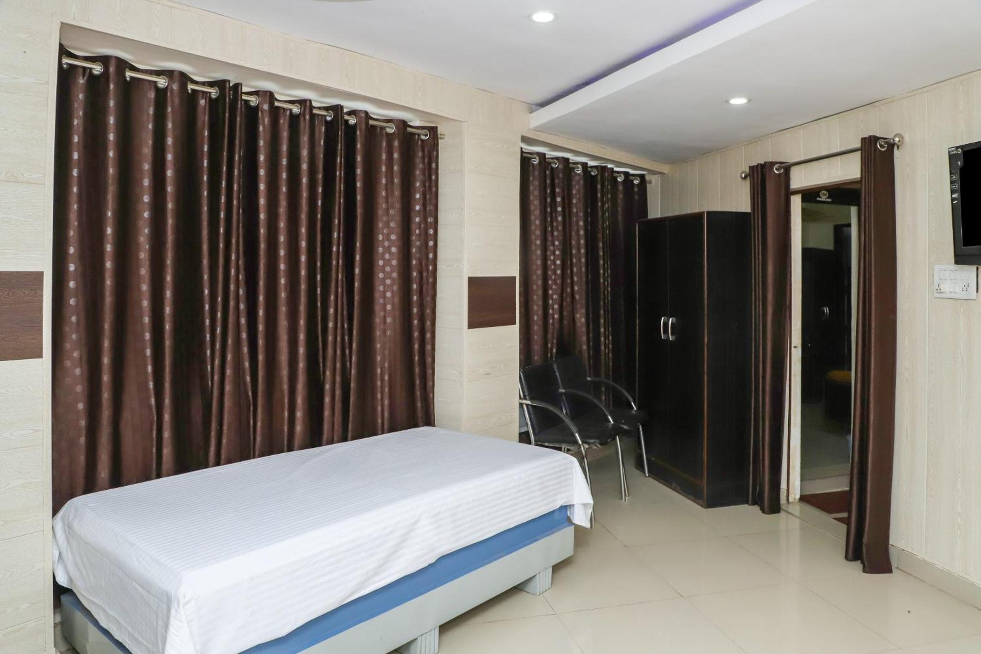 Oyo Hotel Duke Inn Jhānsi Zewnętrze zdjęcie